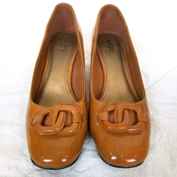 East 5th Ave deep yellow faux patent leather loafers block heel grandma chic 7 - Picture 2 of 9